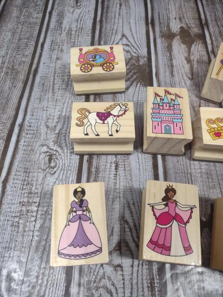 Lot of 8 Princesses Rubber & Wood Stamps Very Lightly Used EUC - Picture 2 of 9